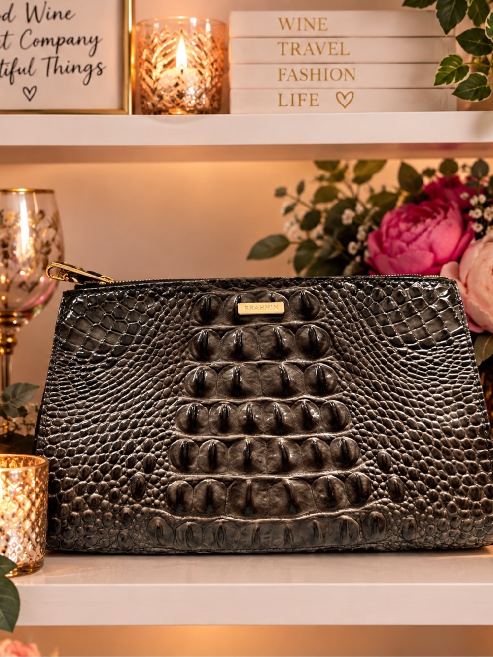 🌻NEW🌻Brahmin Black Croc-Embossed Wristlet Clutch olive Green.